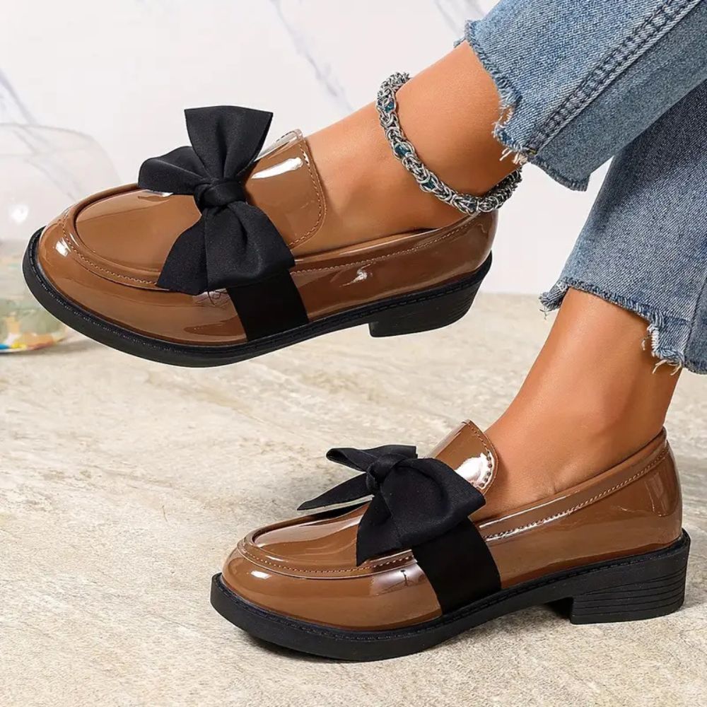Elara – Classic Comfort